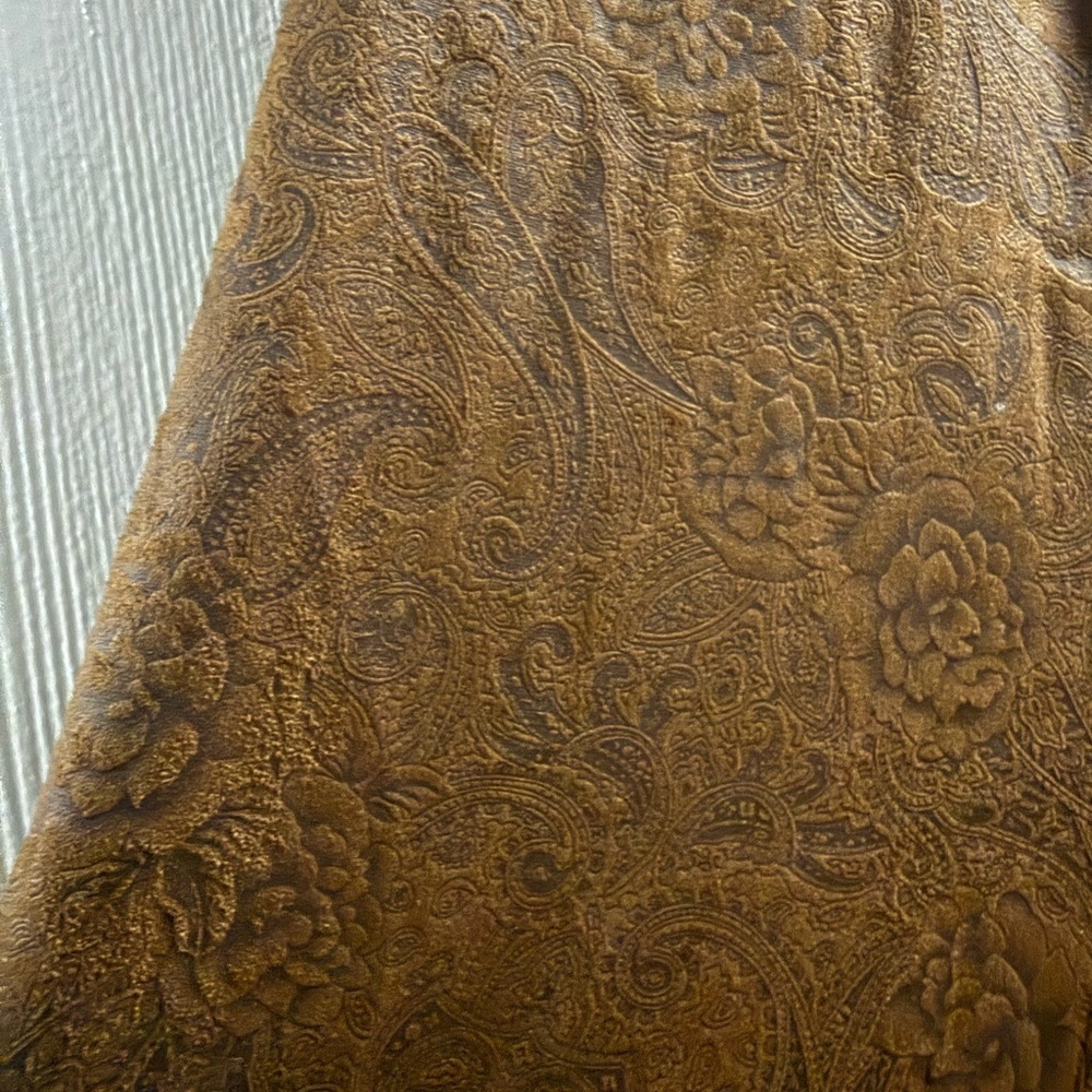 Tantrums skirt, size small - Picture 7 of 7